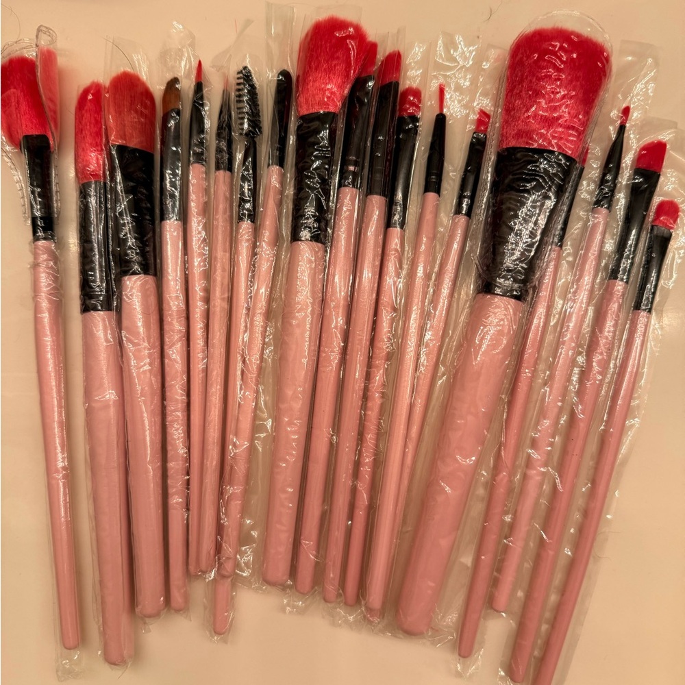 Pink Makeup Brush Set with Red Bristles - Professional 20-Piece Kit